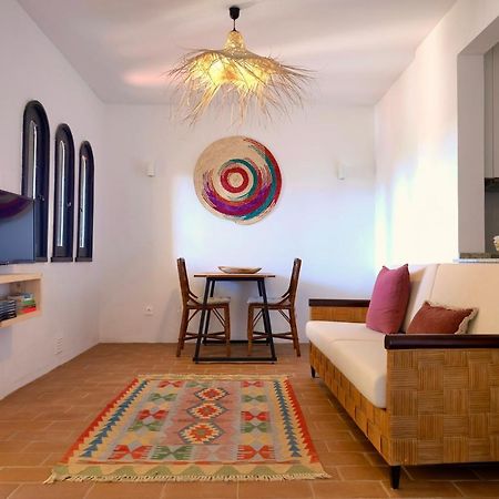 Cozy Beach Apartment W/ Sea View, Free Parking & Ac 카르보에이루 외부 사진