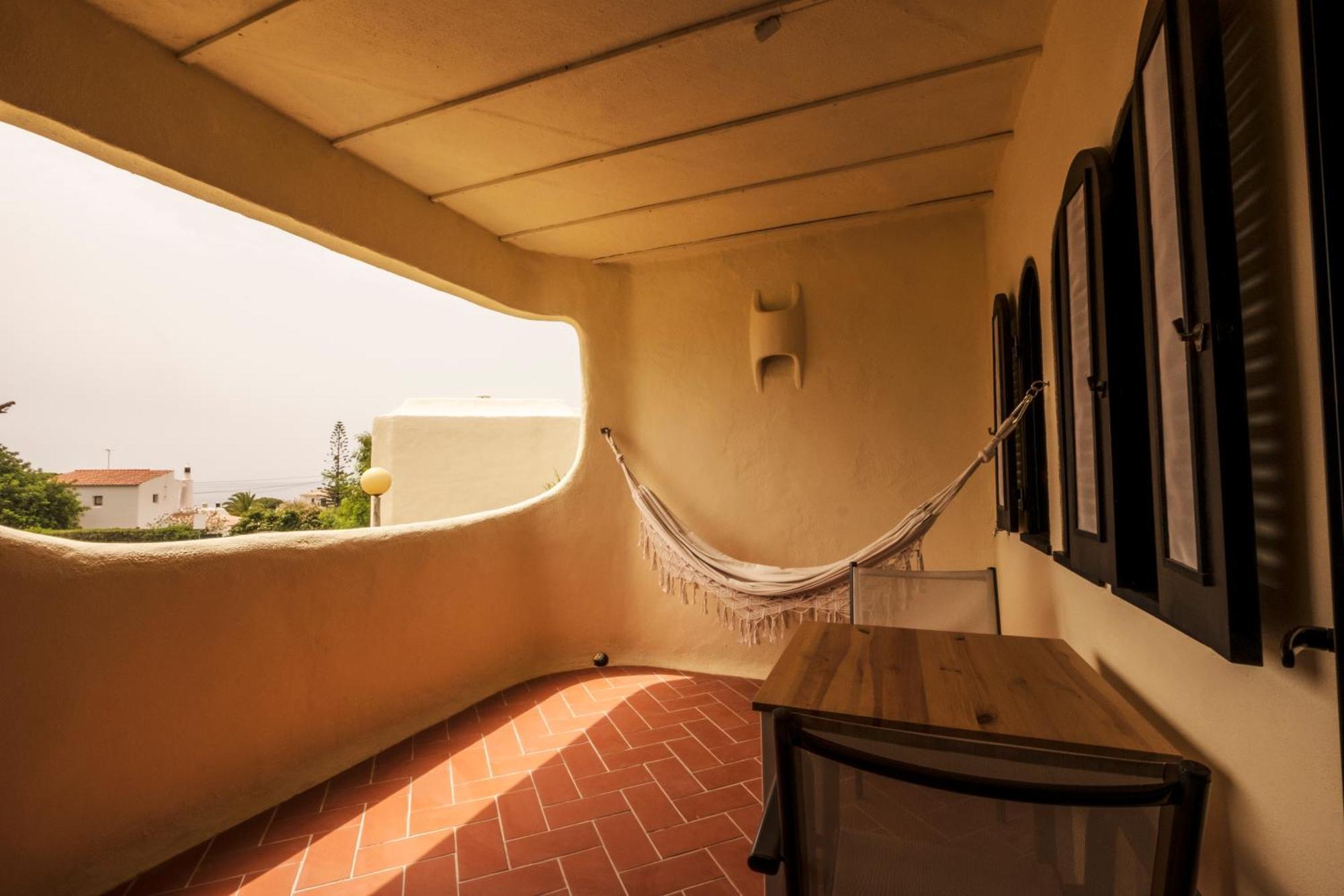 Cozy Beach Apartment W/ Sea View, Free Parking & Ac 카르보에이루 외부 사진